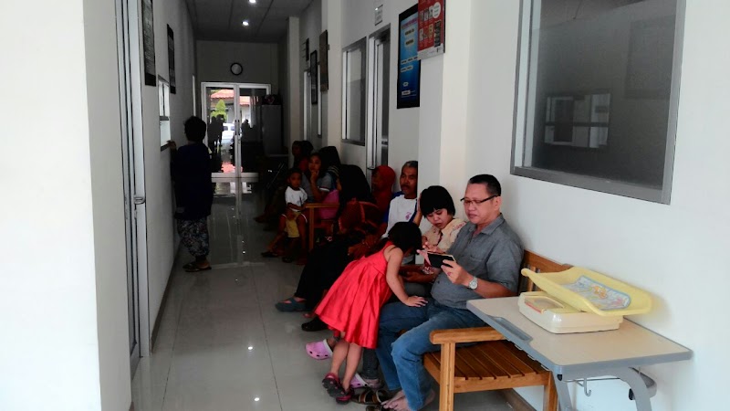 Mayapada Clinic Surabaya Barat in Dukuh Pakis