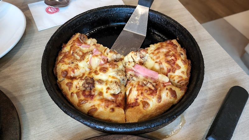 Pizza Hut Plaza Sarawak