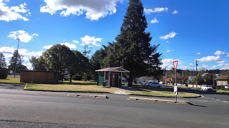 Public toilet in Armidale, New South Wales