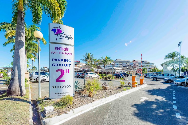 Kenu-In Shopping Mall in Nouméa, New Caledonia