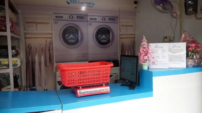 RIZKARIZ CLEAN Laundry yang ada di Jatinegara, Jakarta Timur