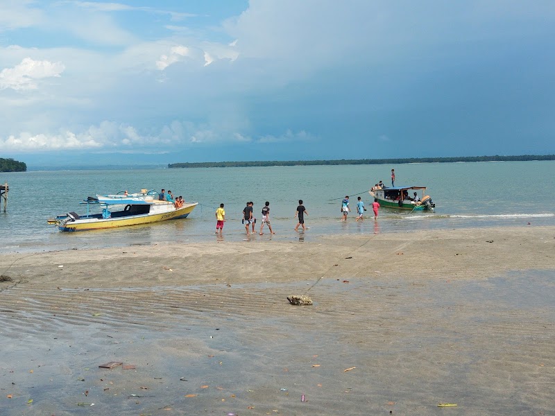 Foto Pom Bensin terdekat di Kab. halmahera Utara