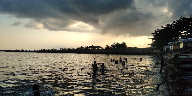 Foto Pom Bensin terdekat di Kota Bitung