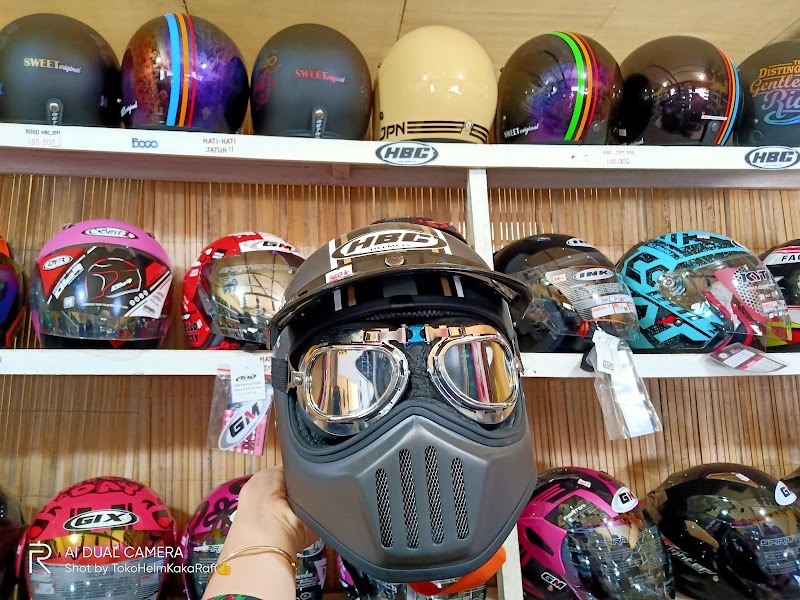 Toko Helm di Bengkulu Tengah