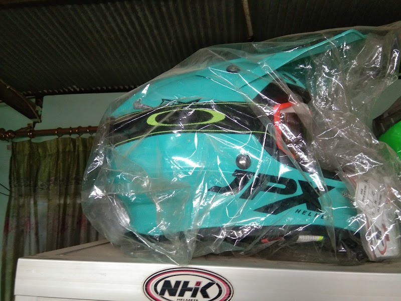 Toko Helm di Berau