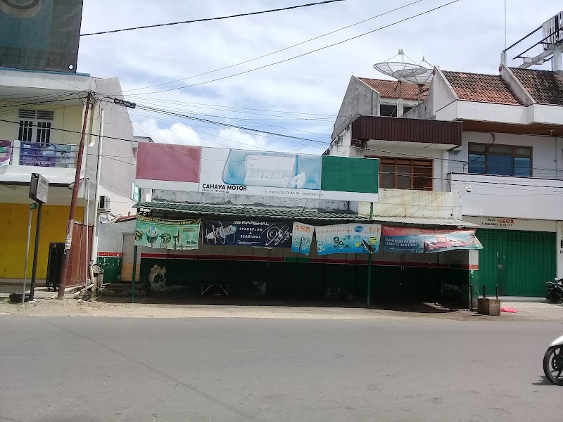 Toko Helm di Gorontalo