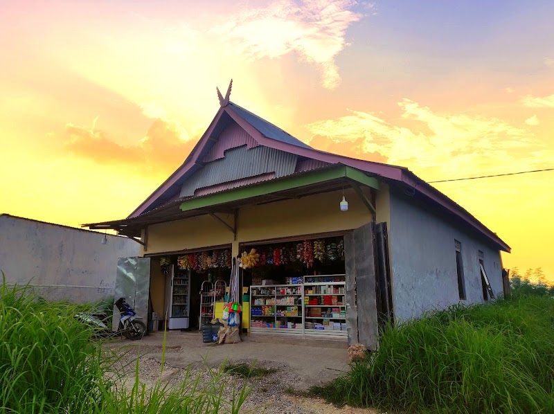 Toko Helm di Kupang