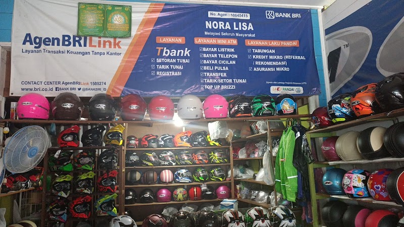 Toko Helm di Kutai Barat