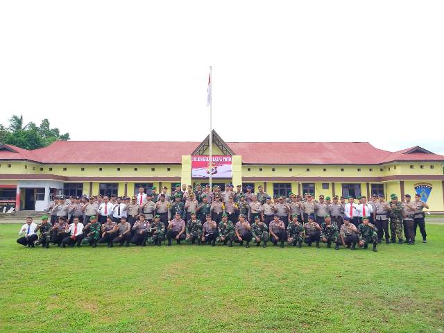 Toko Helm di Seram Bagian Timur