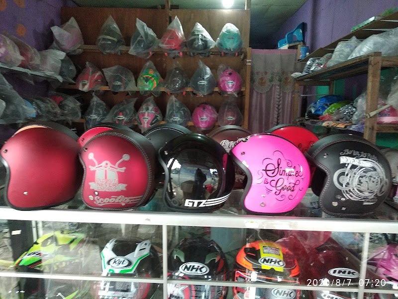 Toko Helm di Tanah Bumbu