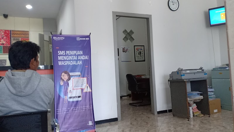 Bank Rakyat Indonesia (Persero) Tbk. PT (2) terbaik di Kab. Bondowoso