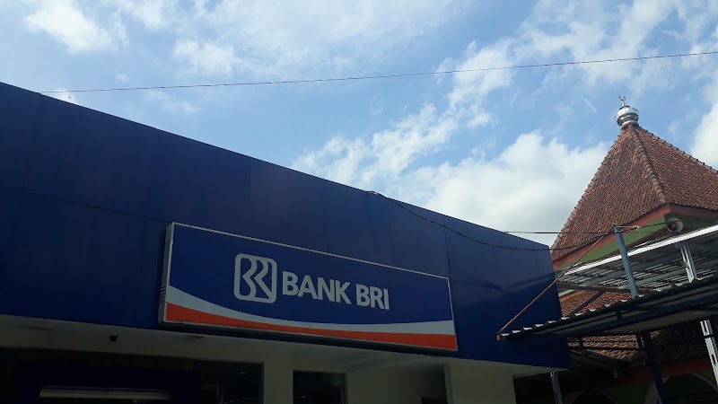 Bank Rakyat Indonesia (Persero) Tbk. PT (3) terbaik di Kab. Bondowoso