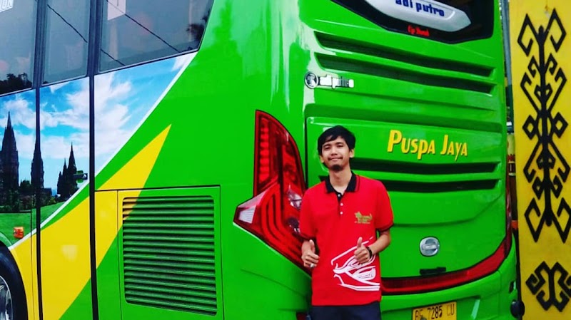 Agen Bus (1) terbaik di Kota Metro