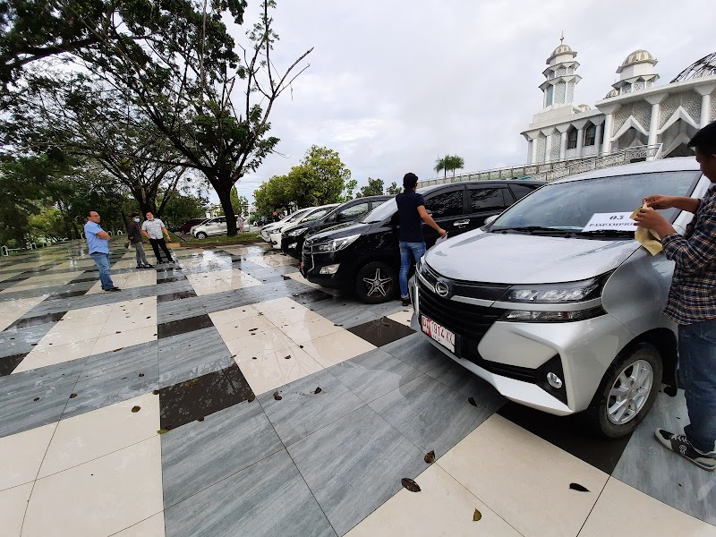 Rental Mobil (1) terbaik di Kota Kendari