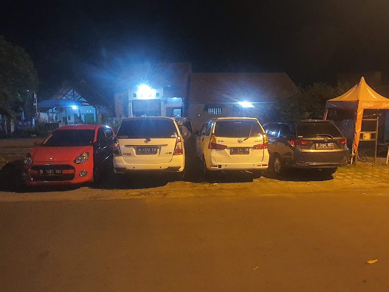 Rental Mobil (1) terbaik di Kota Mojokerto