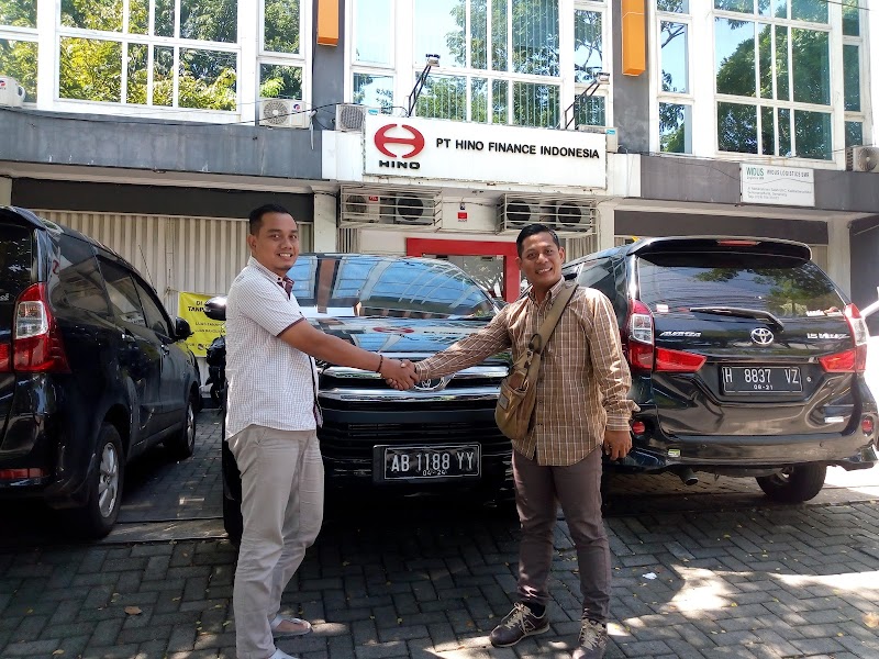 Rental Mobil (1) terbaik di Kota Semarang