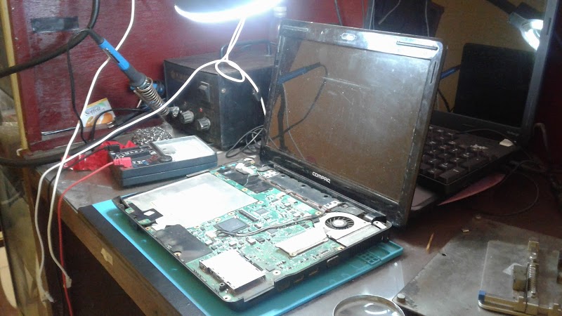 Service Laptop (1) terbaik di Kab. Indramayu