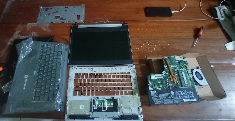 Service Laptop (1) terbaik di Kab. Kudus