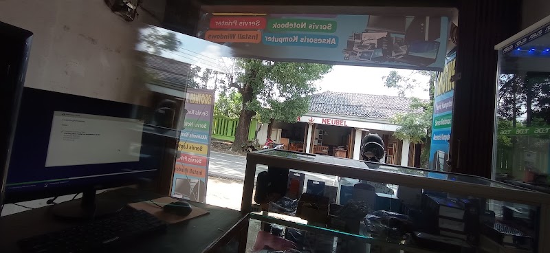 Service Laptop (1) terbaik di Kab. Majalengka