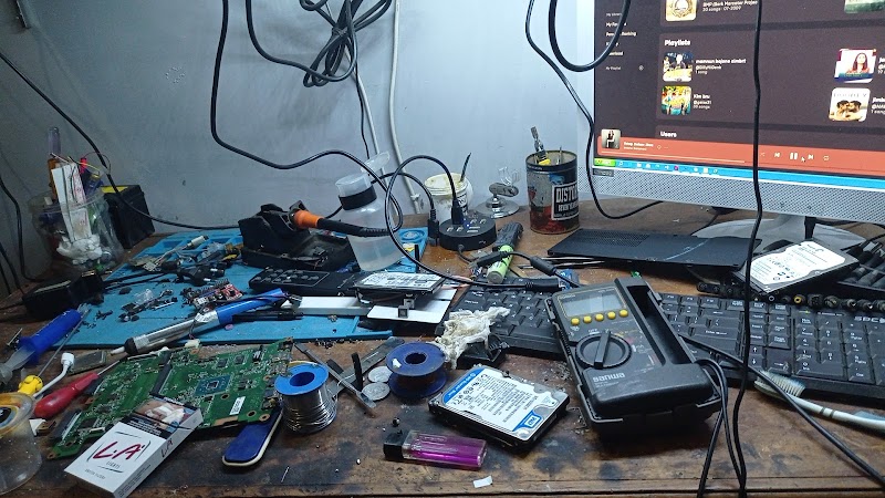 Service Laptop (1) terbaik di Kab. Malang