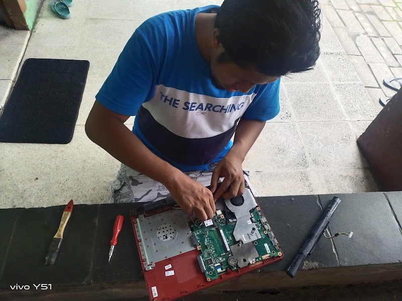 Service Laptop (1) terbaik di Kab. Trenggalek