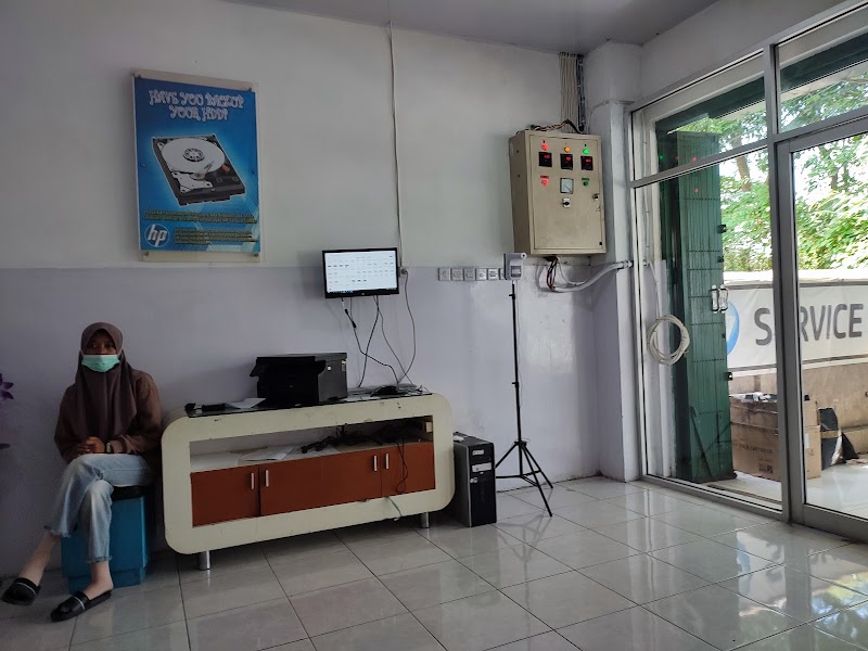 Service Laptop (1) terbaik di Kota Mataram