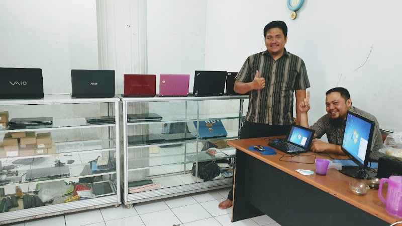 Service Laptop (1) terbaik di Kota Palembang