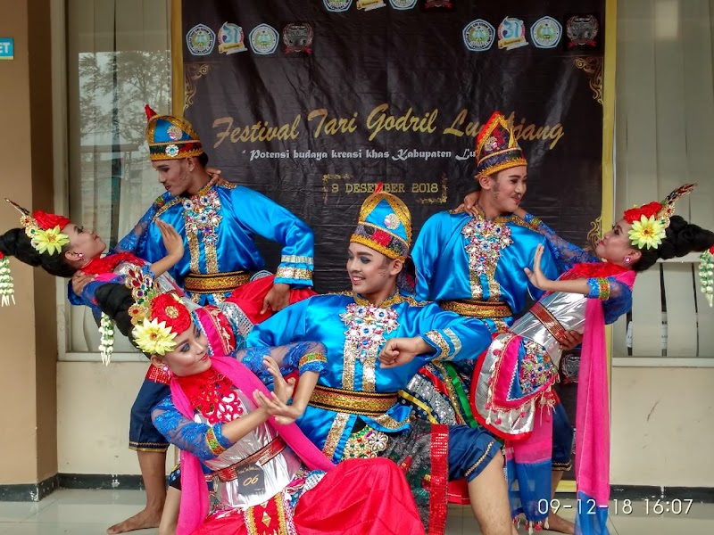 Sewa Baju Adat (1) terbaik di Kab. Lumajang