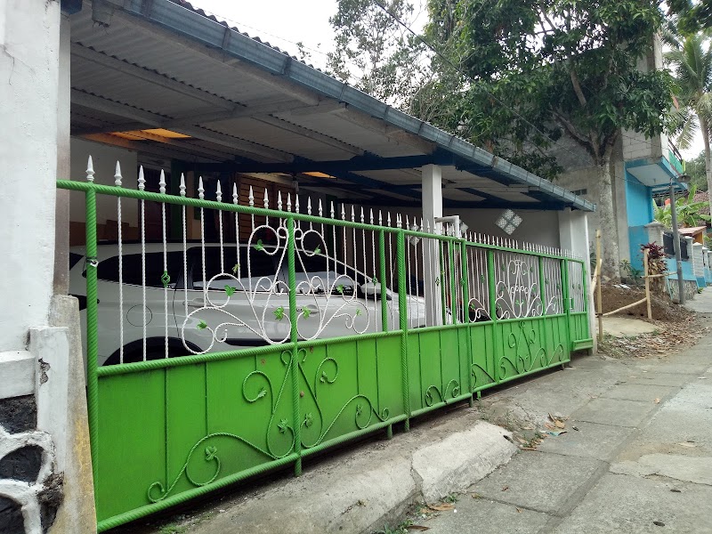 Sewa Baju Adat (1) terbaik di Kota Salatiga