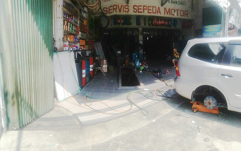 Toko Ban Mobil (2) terbaik di Kab. Lamongan