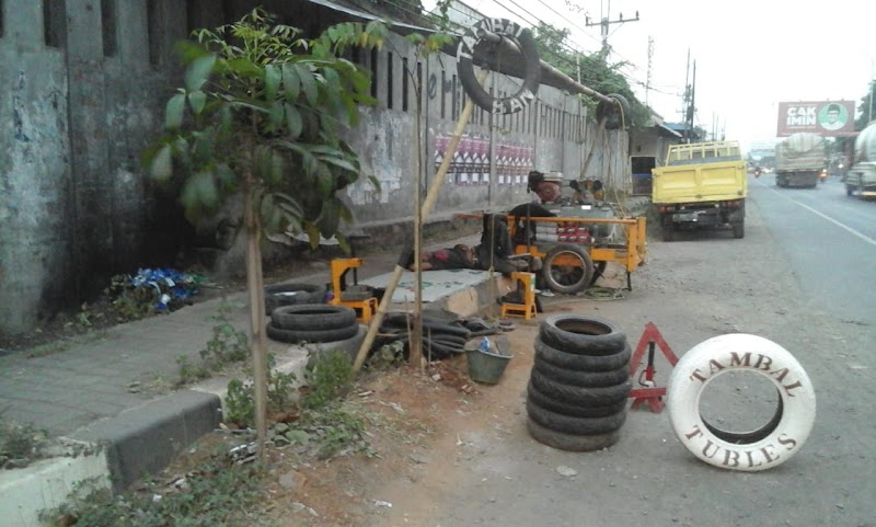 Toko Ban Mobil (2) terbaik di Kota Pekalongan