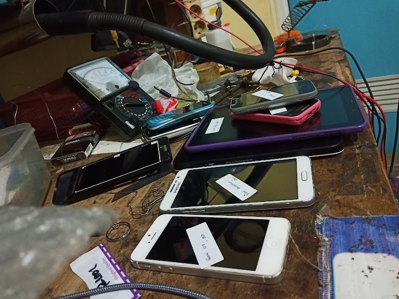 Toko iPhone (2) terbaik di Kab. Karanganyar