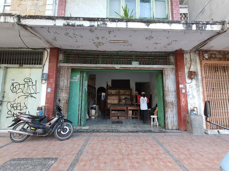 Toko Kaca (1) terbaik di Kota Cirebon