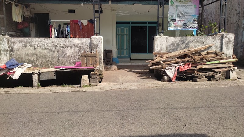 Toko Kayu (1) terbaik di Kab. Sidoarjo