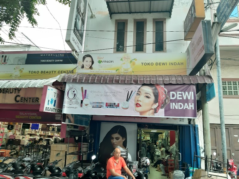 Toko Kosmetik (2) terbaik di Kota Medan