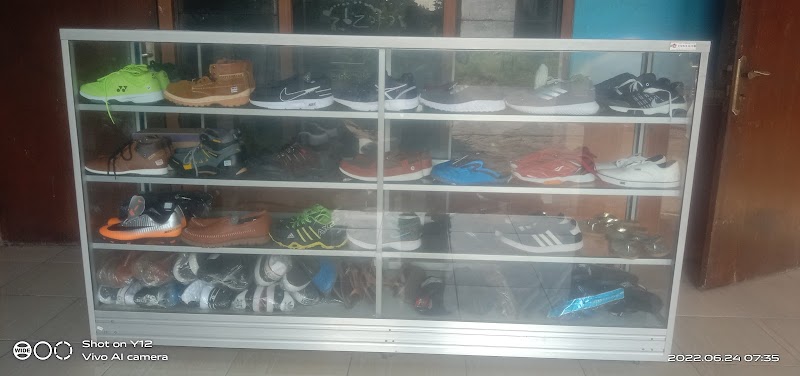 Toko Sepatu (2) terbaik di Kab. Klaten