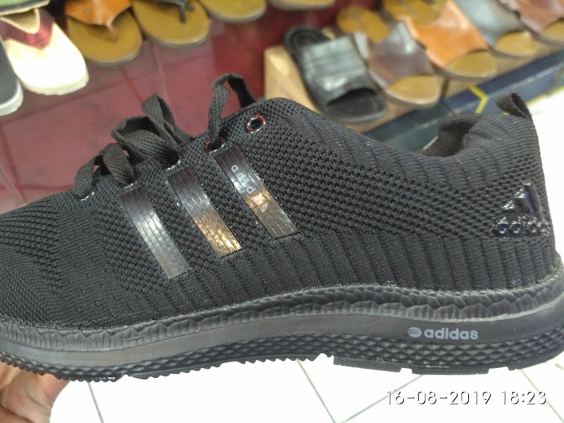 Toko Sepatu (2) terbaik di Kota Surabaya