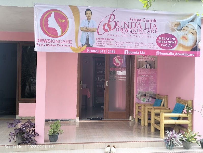 Toko Skincare (1) terbaik di Kab. Jember