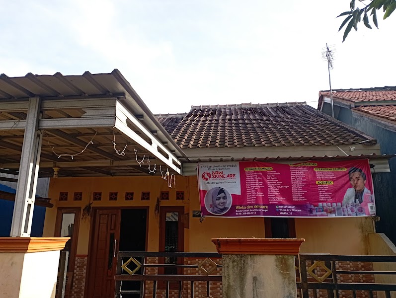 Toko Skincare (2) terbaik di Kab. Cilacap