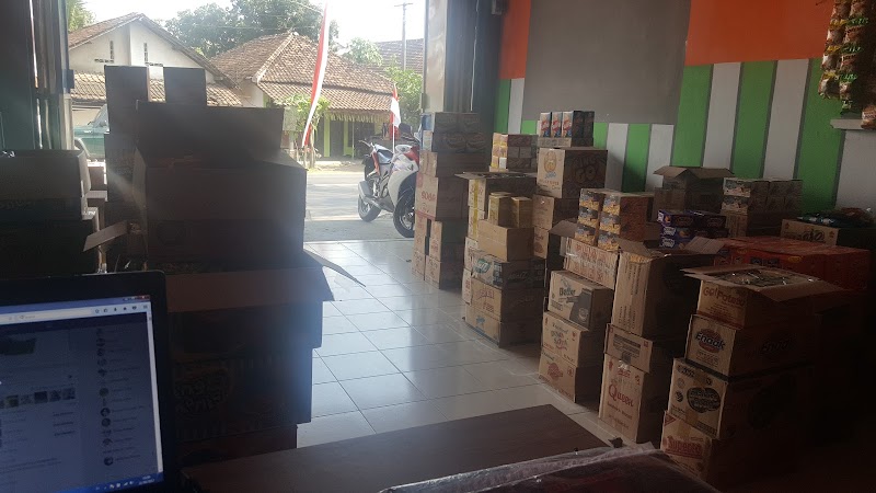 Toko Snack Kiloan (2) terbaik di Kab. Tulungagung