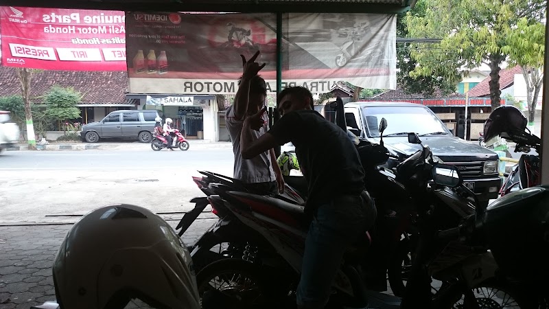 Toko Sparepart Motor (2) terbaik di Kab. Pacitan