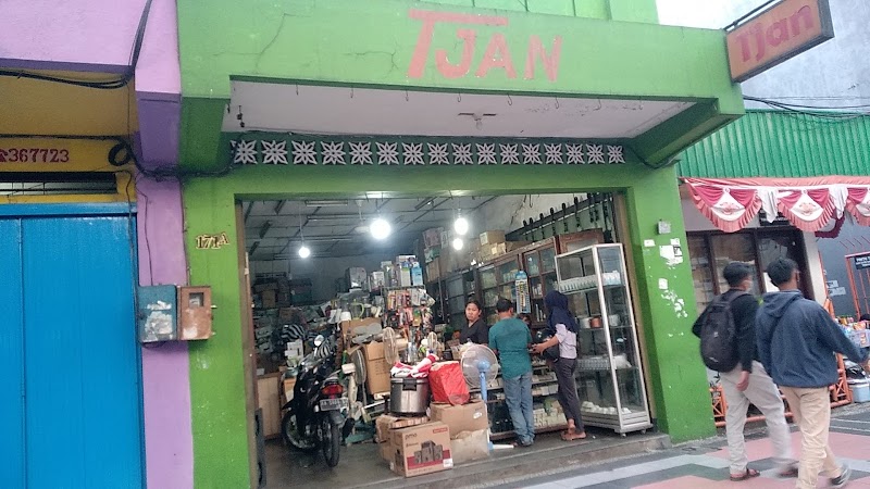 Toko Speaker (1) terbaik di Kota Magelang