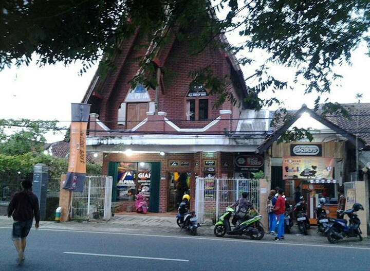 Toko Tas (2) terbaik di Kota Banjar