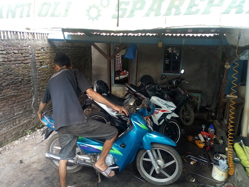 Toko Variasi Motor (1) terbaik di Kab. Jepara