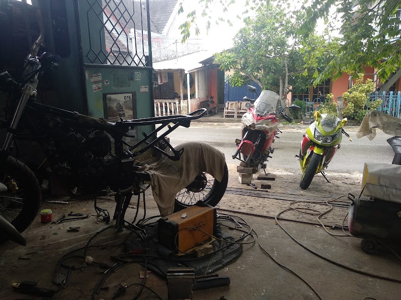 Toko Variasi Motor (2) terbaik di Kota Balikpapan