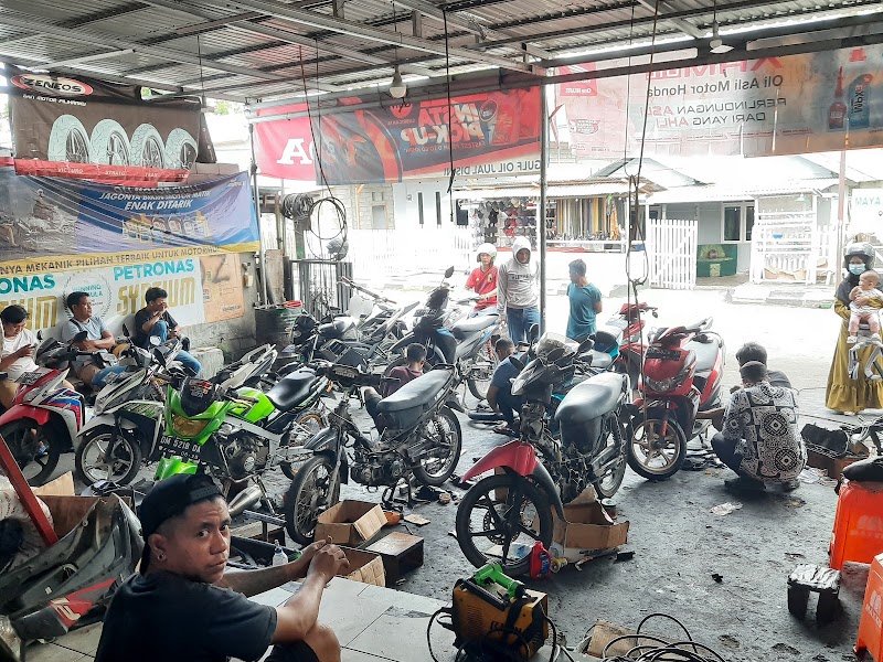 Toko Variasi Motor (2) terbaik di Kota Gorontalo