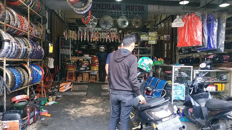 Toko Variasi Motor (2) terbaik di Kota Sukabumi