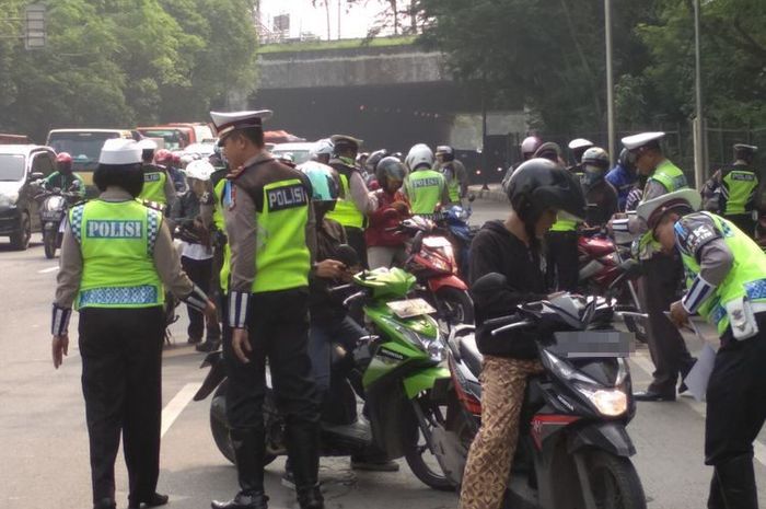 Plat Nomor Bg Yang Sering Menjadi Incaran Tilang Polisi