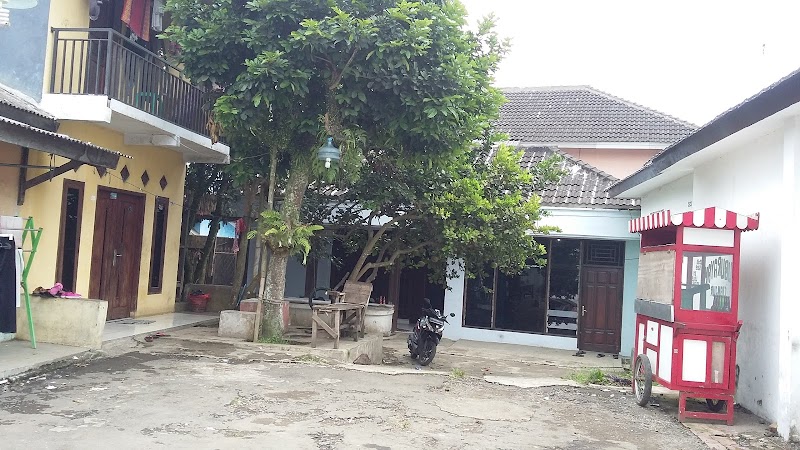 Kost (2) terbaik di Cigombong, Bogor