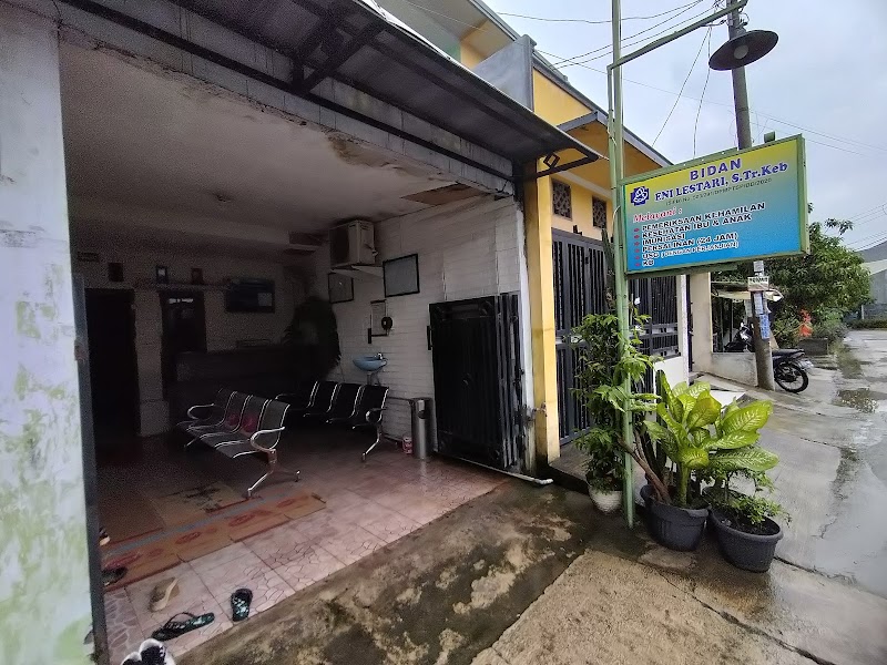 Bidan Eni Lestari, S.Tr.Keb. in Kota Bekasi